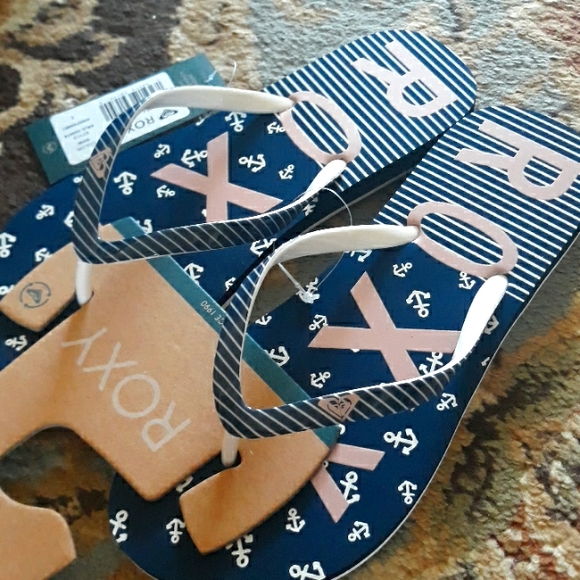 4x*Host Pick*Roxy adorable flip flop sandals - Picture 11 of 16